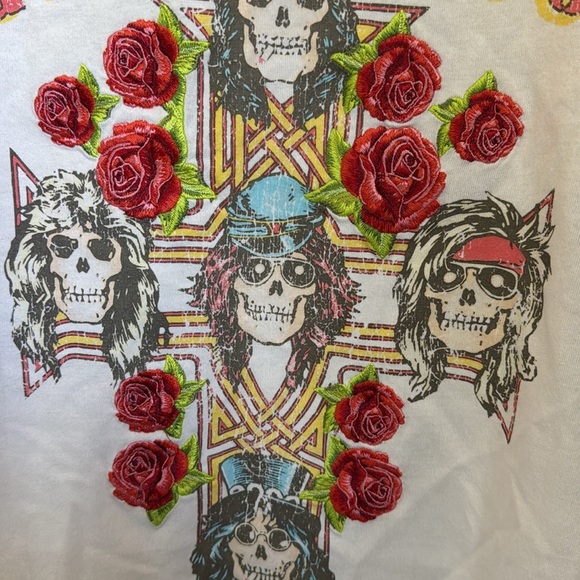 Guns N Roses Embroidered Roses w Skulls T-Shirt Women’s Med - Picture 2 of 5
